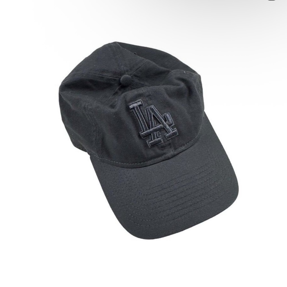 New Era LA Cap hat in Dark Gray